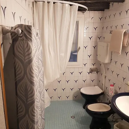 Parma, Antico Dietro Al Battistero شقة بارما